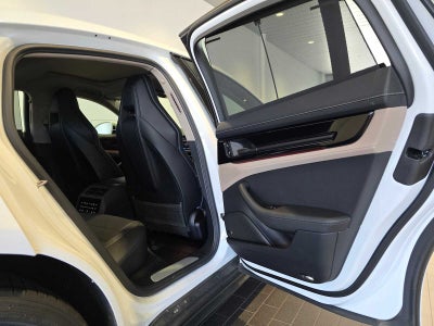 2024 Porsche Panamera 4