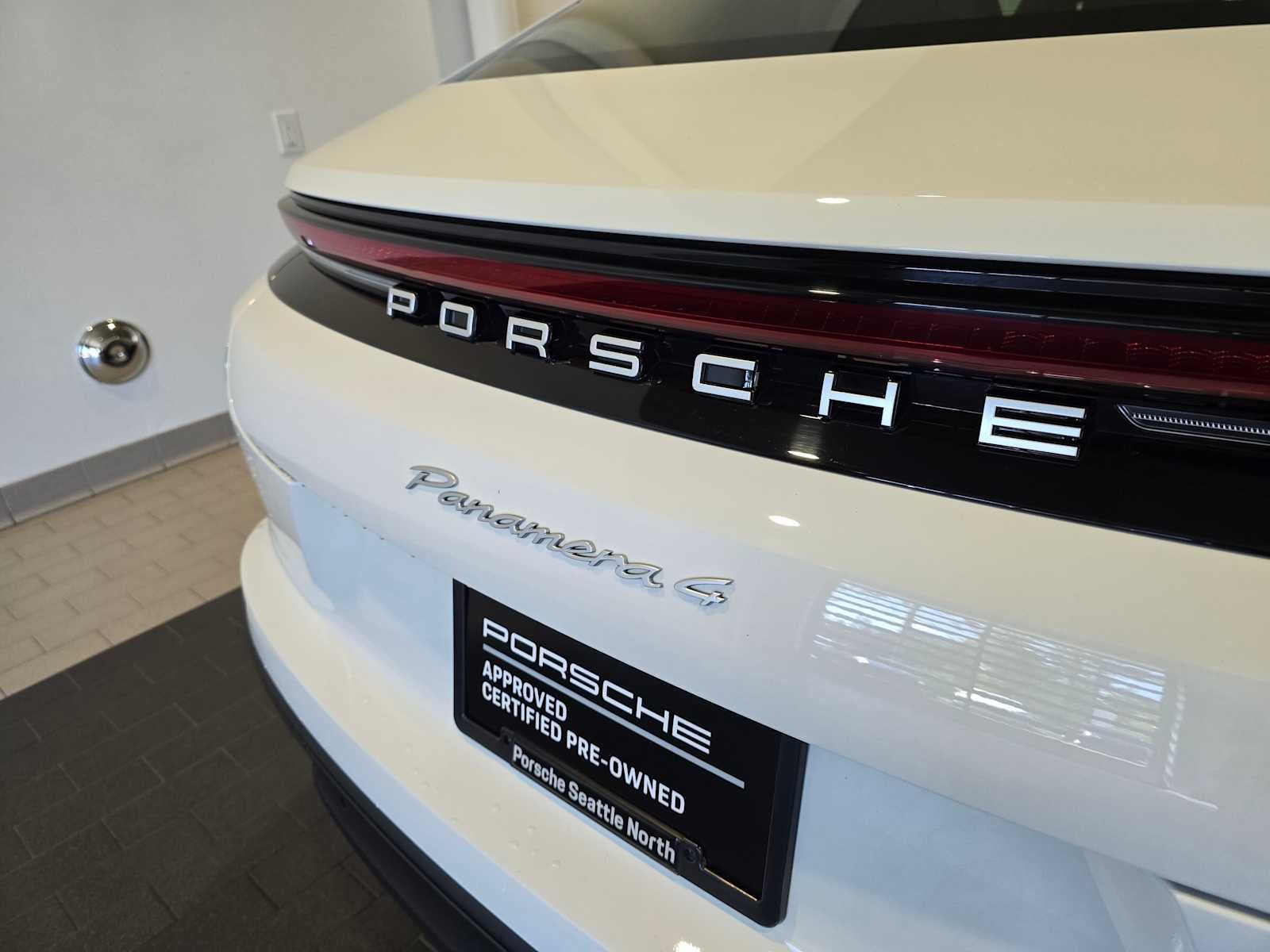 2024 Porsche Panamera 4