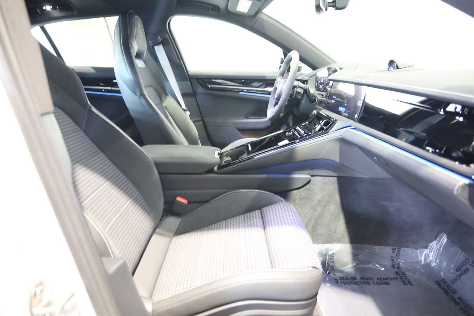 2025 Porsche Panamera Panamera 4