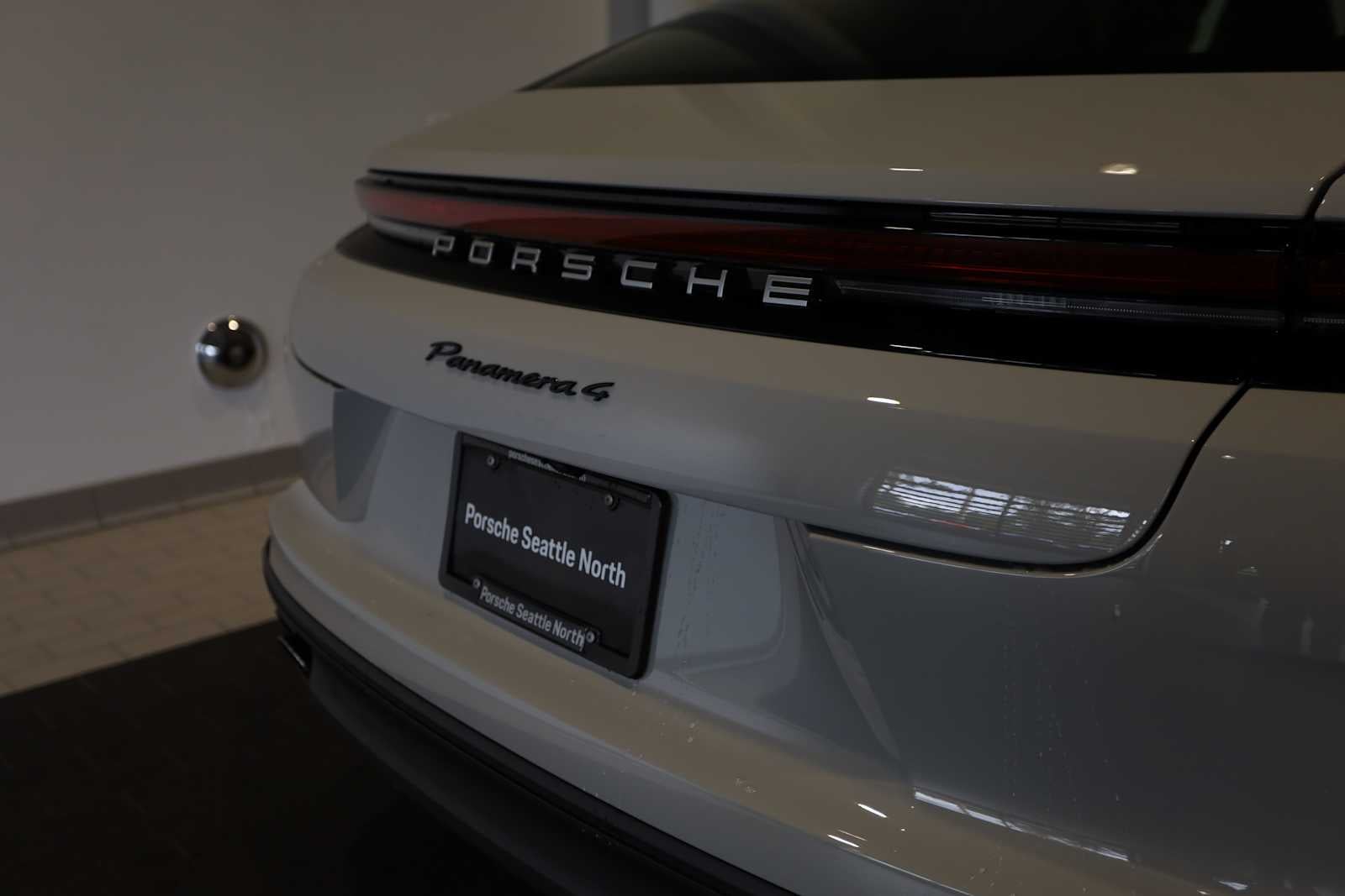 2025 Porsche Panamera Panamera 4