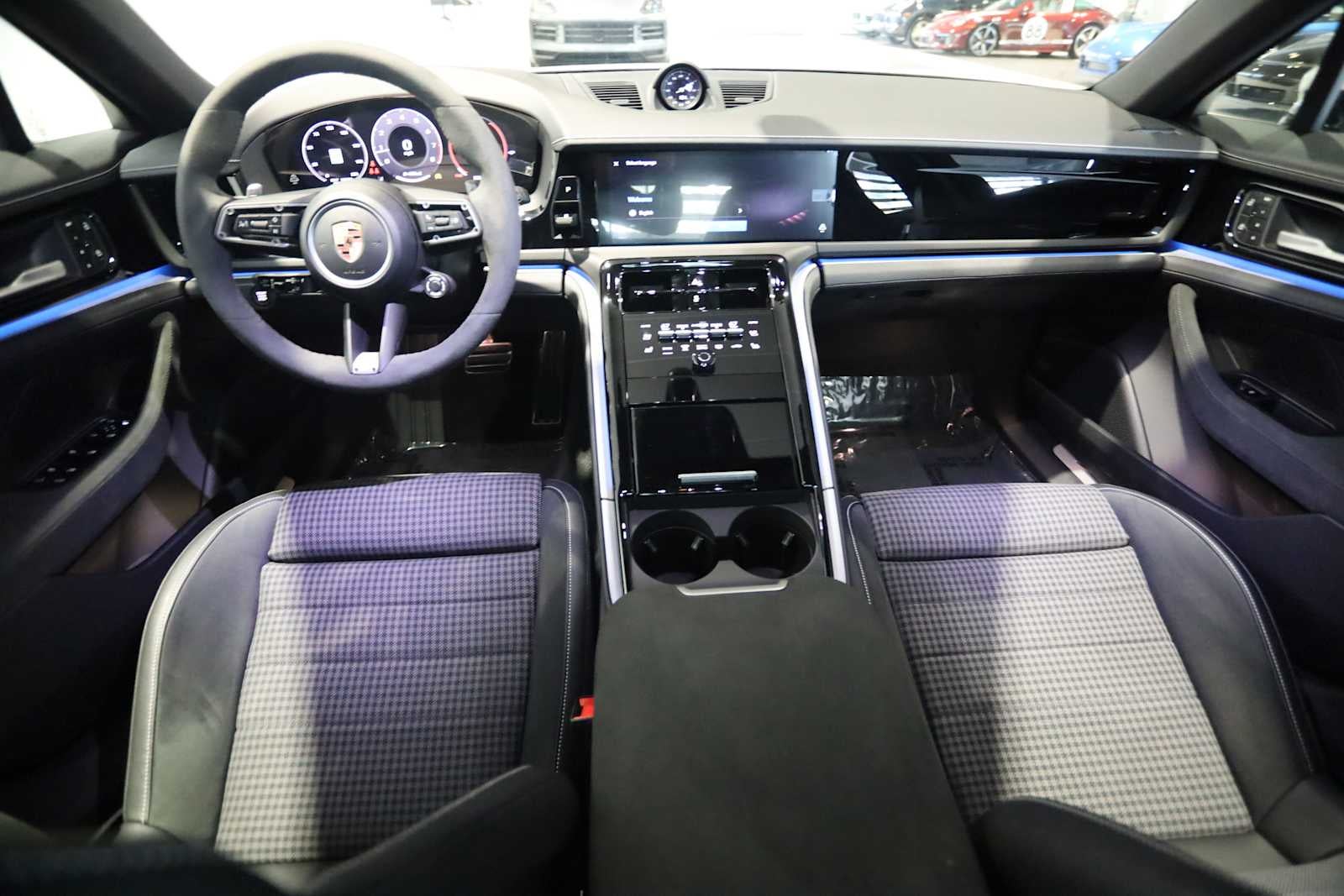 2025 Porsche Panamera Panamera 4