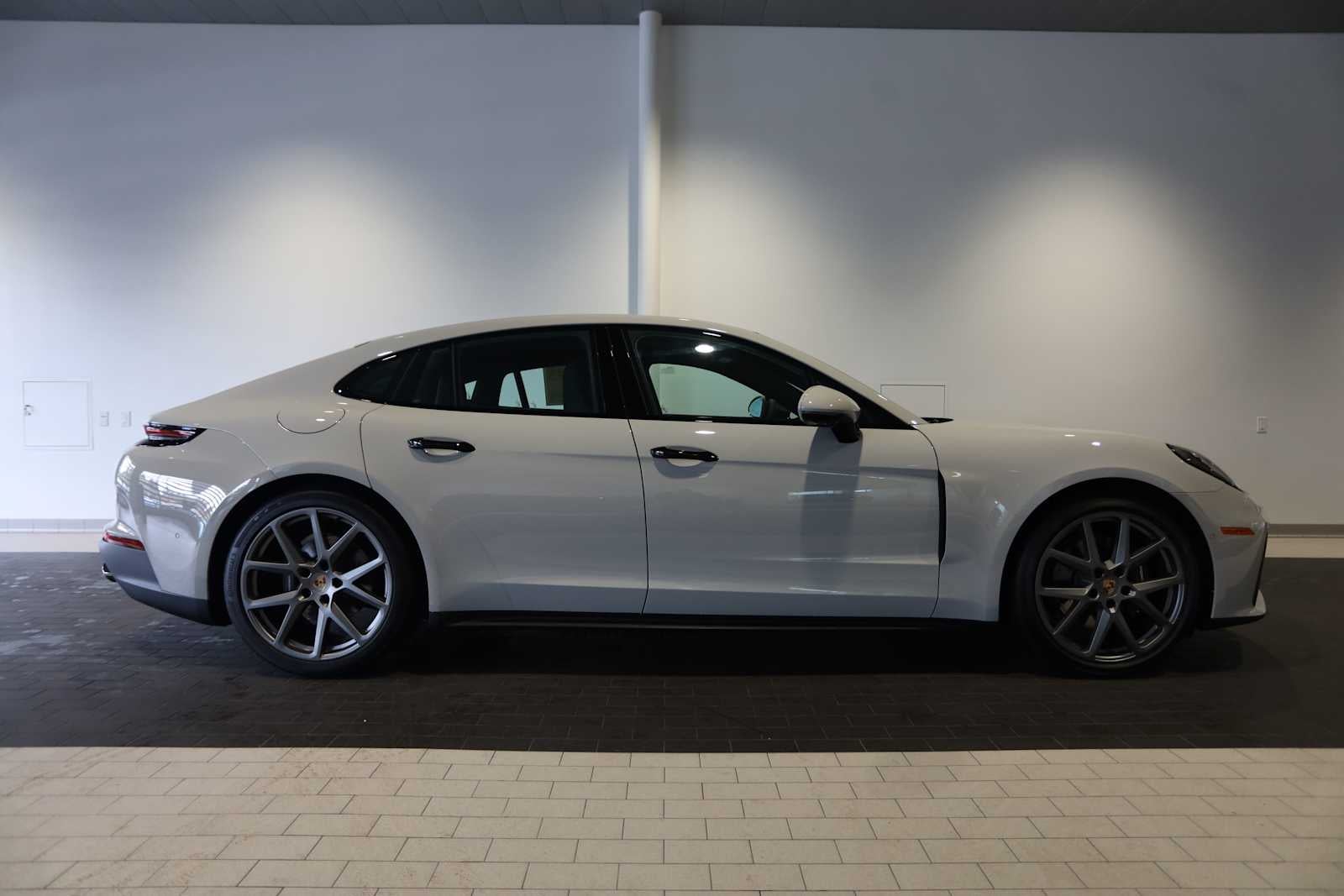 2025 Porsche Panamera Panamera 4