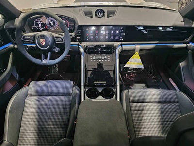 2025 Porsche Panamera Panamera 4