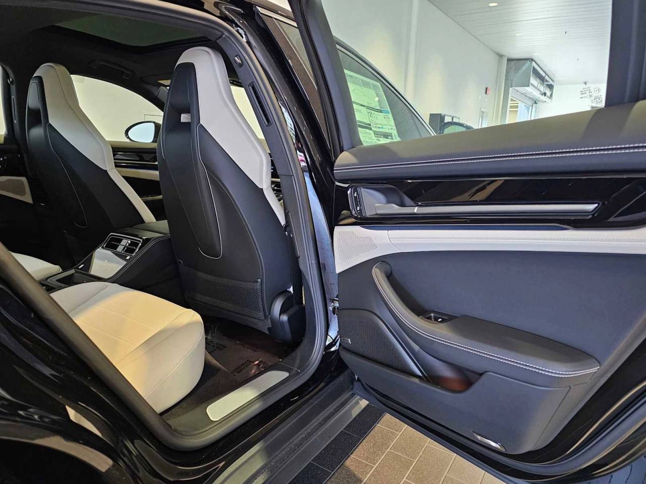 2025 Porsche Panamera Panamera