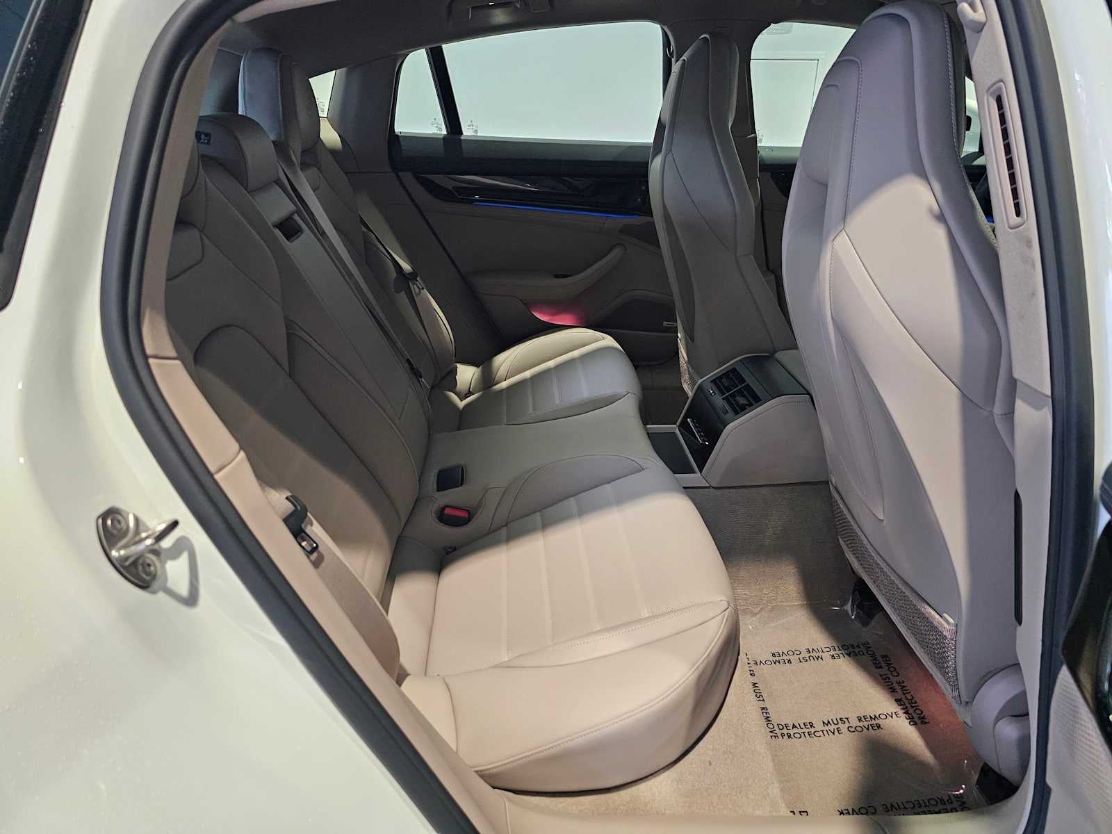 2025 Porsche Panamera 4