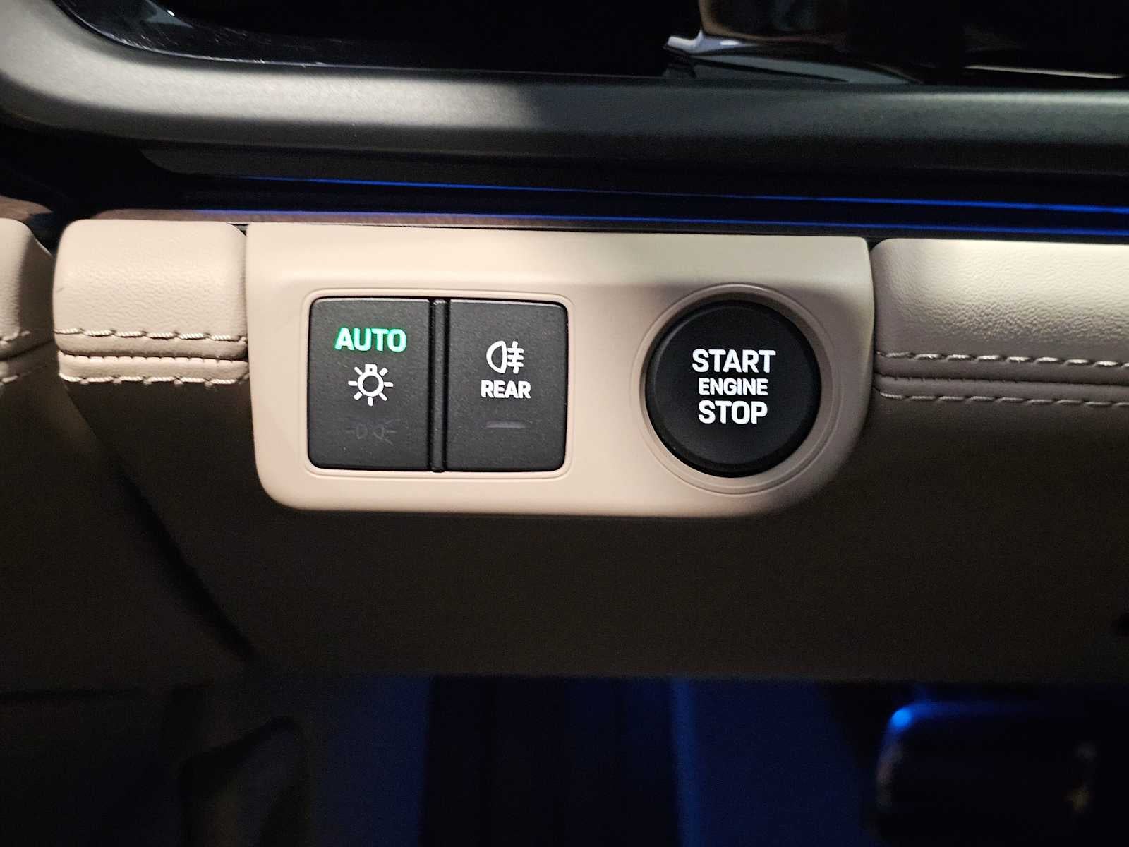 2025 Porsche Panamera 4