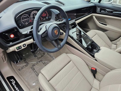 2025 Porsche Panamera 4
