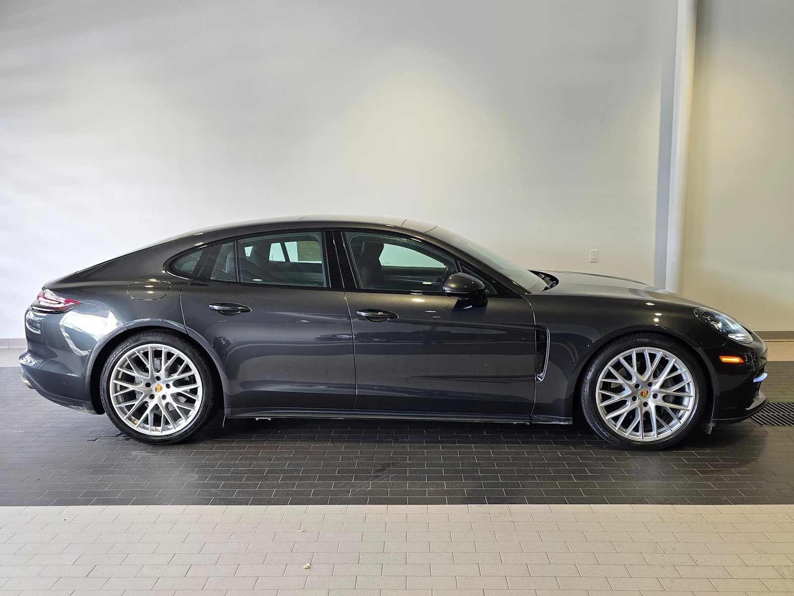 2018 Porsche Panamera 4S