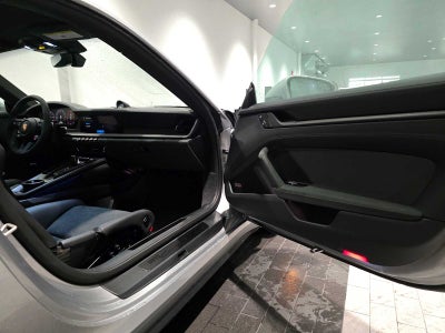 2025 Porsche 911 Carrera 4 GTS