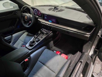 2025 Porsche 911 Carrera 4 GTS