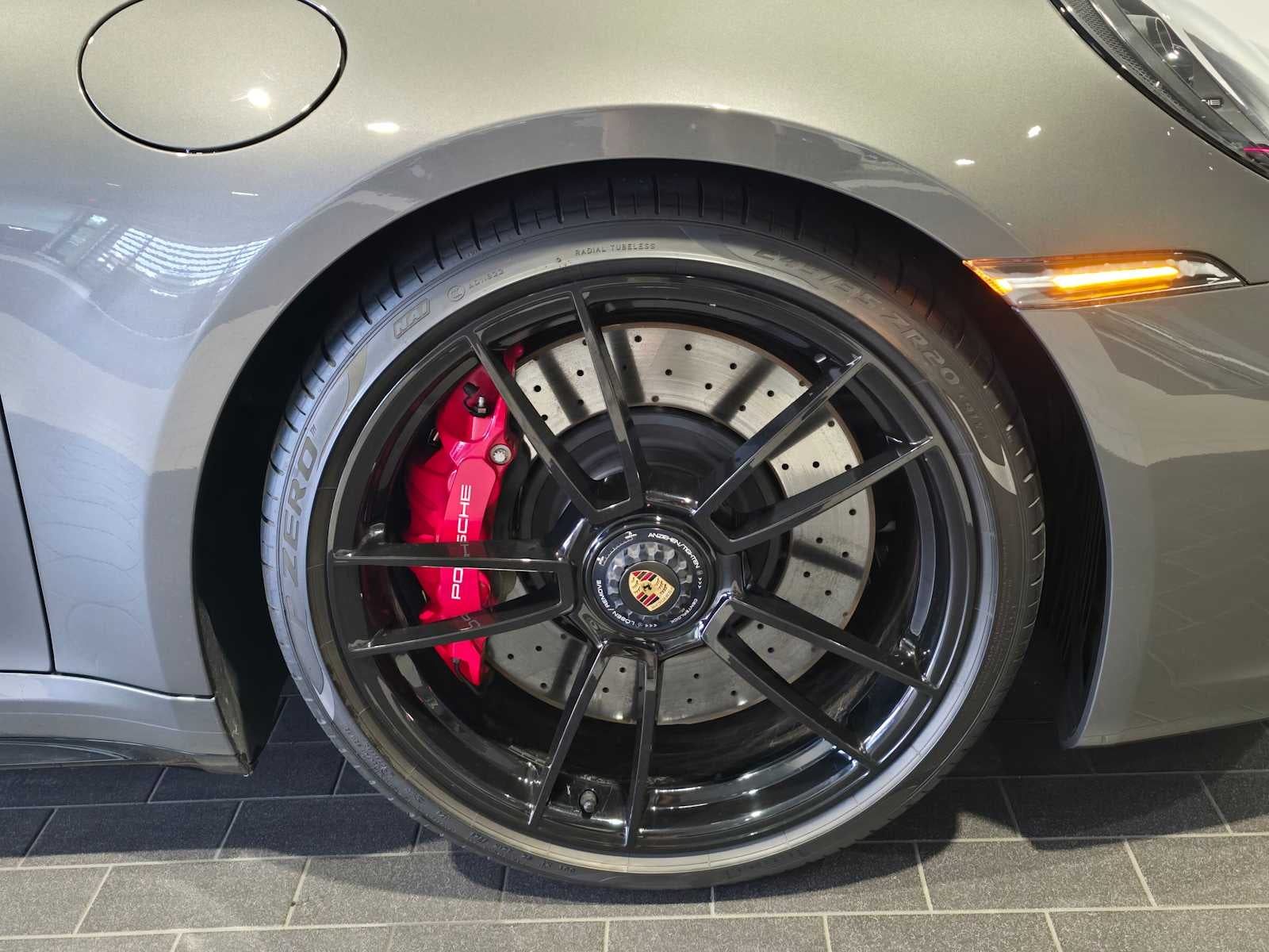 2024 Porsche 911 Carrera GTS