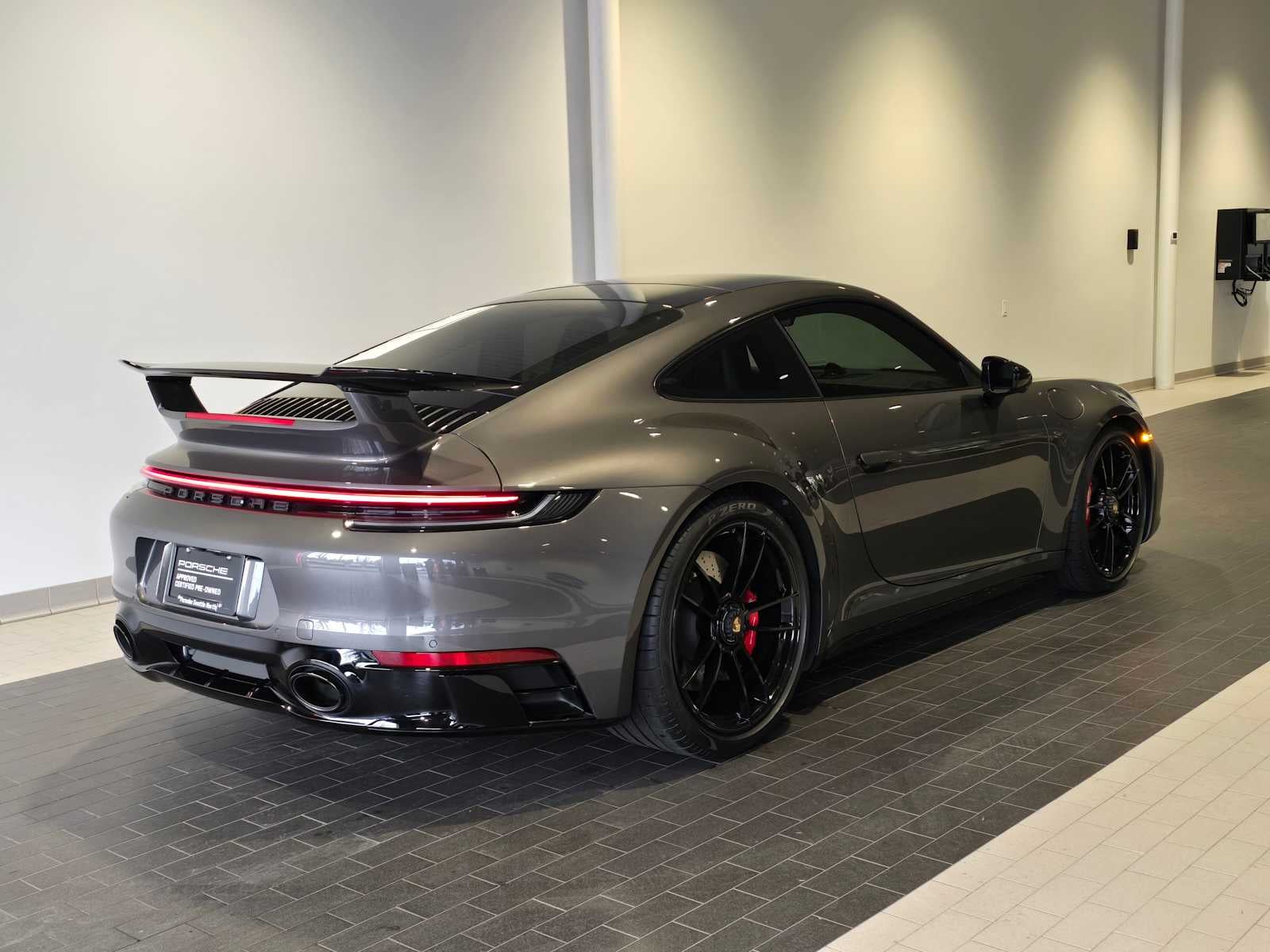 2024 Porsche 911 Carrera GTS