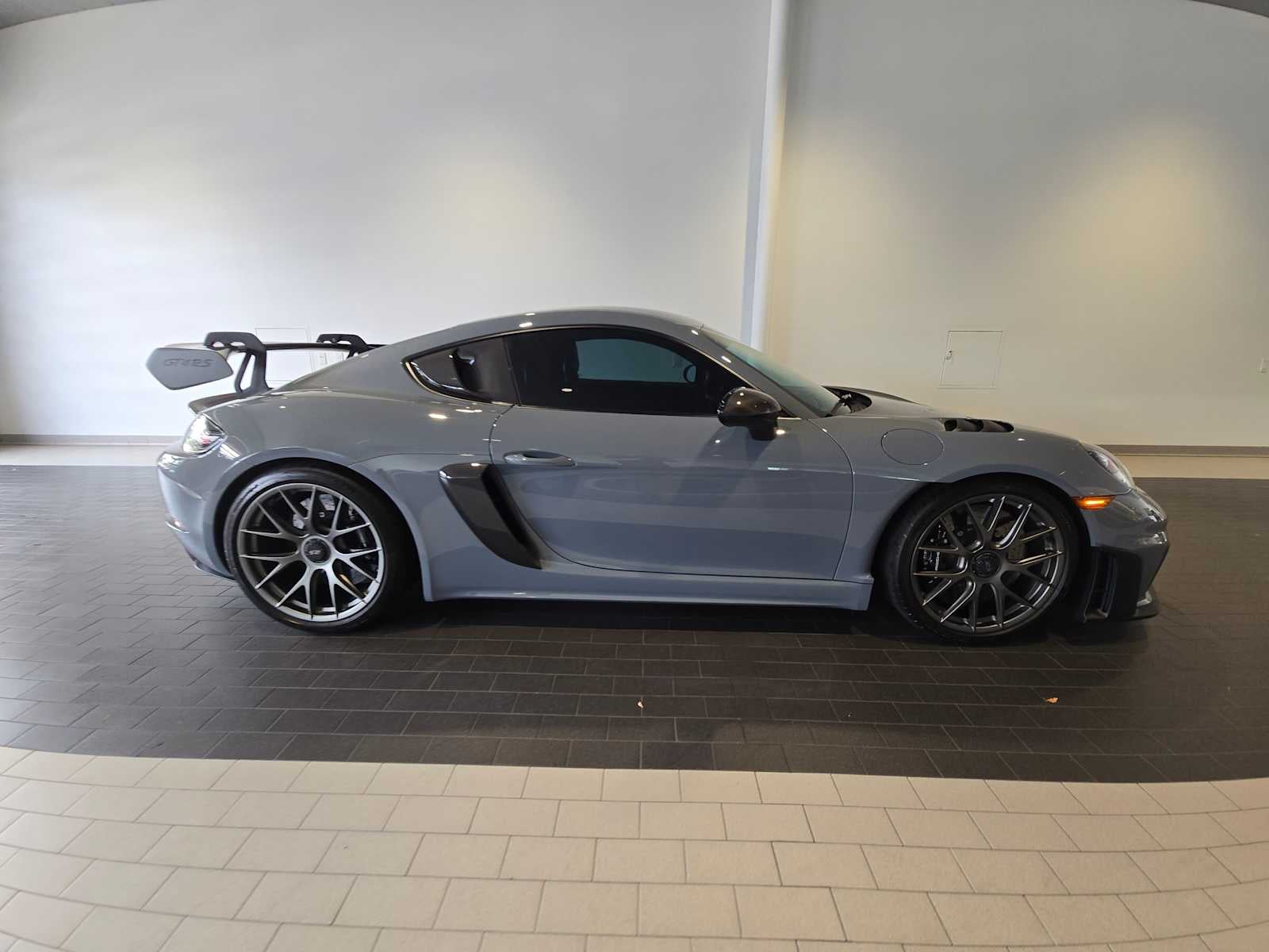 2023 Porsche 718 Cayman 718 Cayman GT4 RS (MY23)