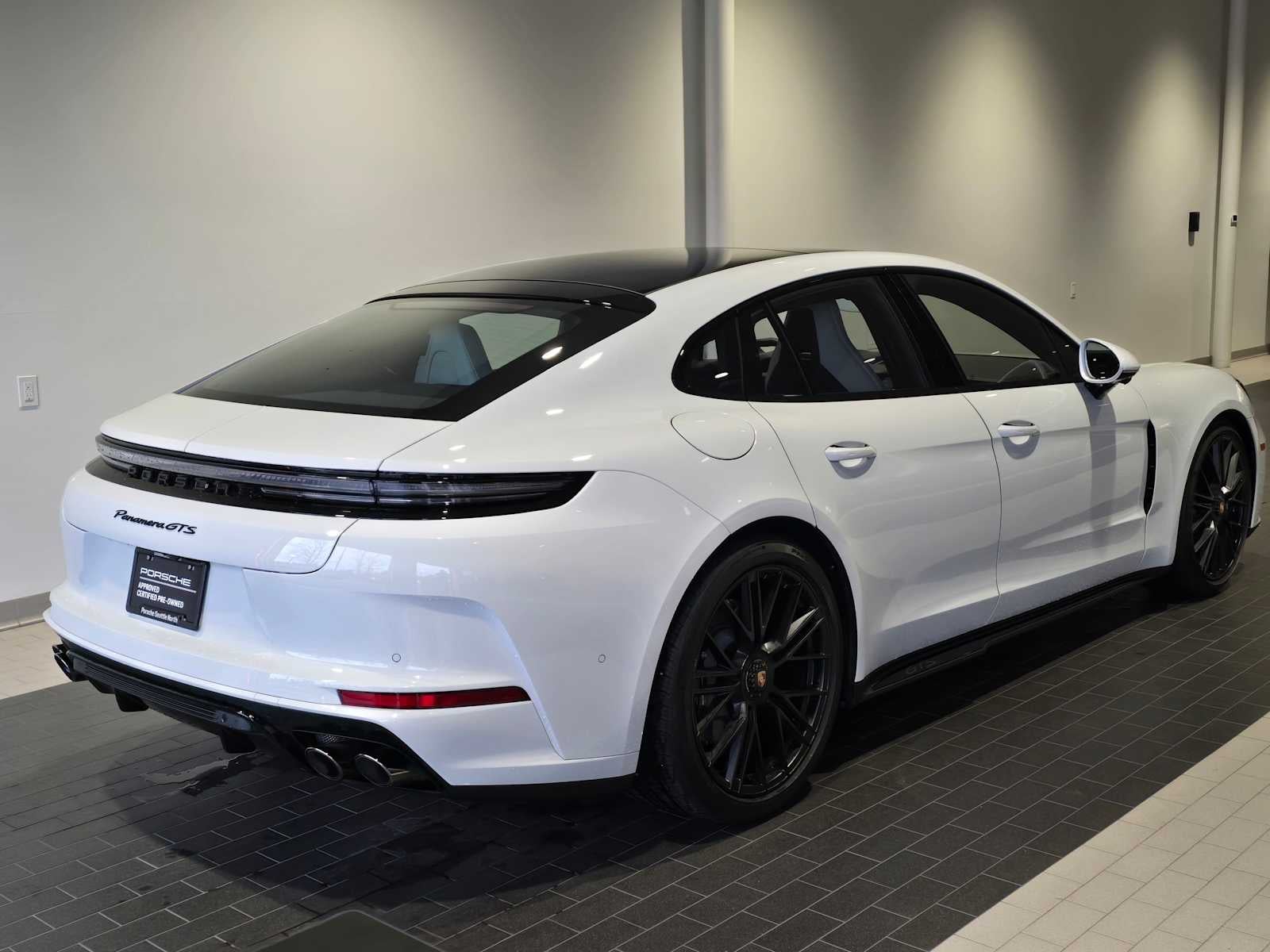 2025 Porsche Panamera GTS