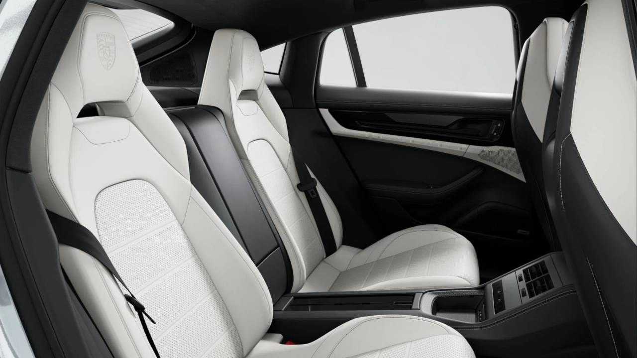 2025 Porsche Panamera GTS