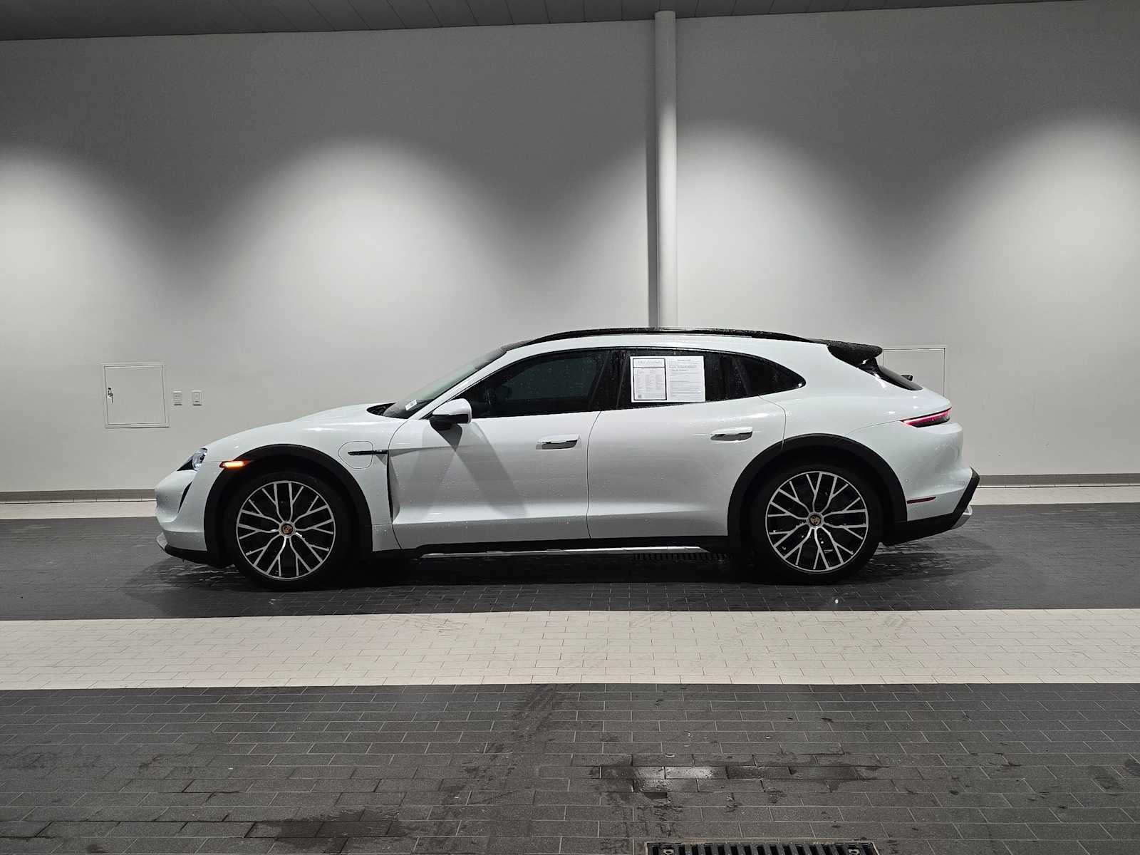 2024 Porsche Taycan 4