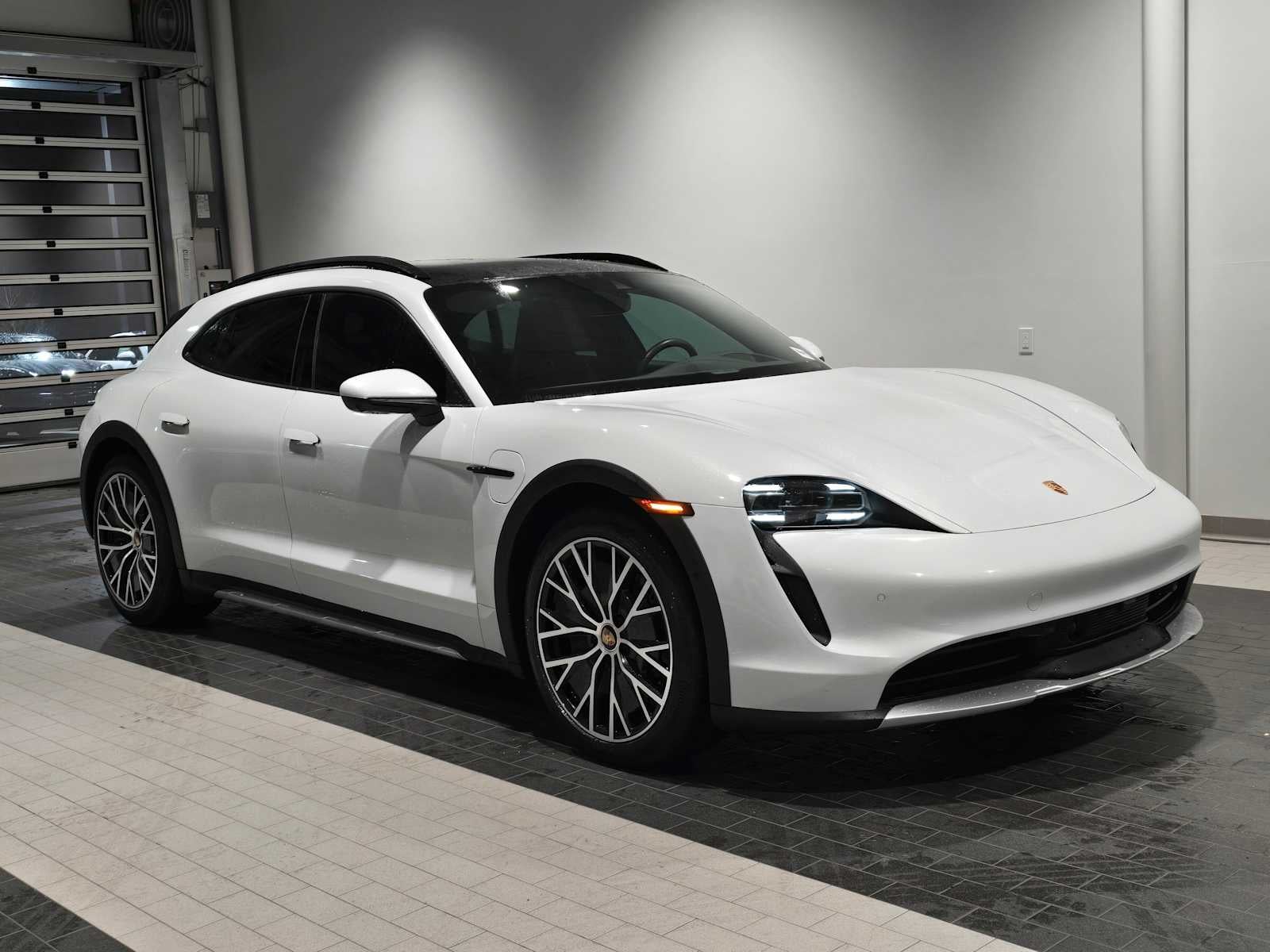 2024 Porsche Taycan 4