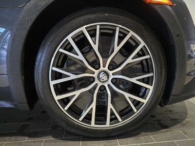 2022 Porsche Taycan 4