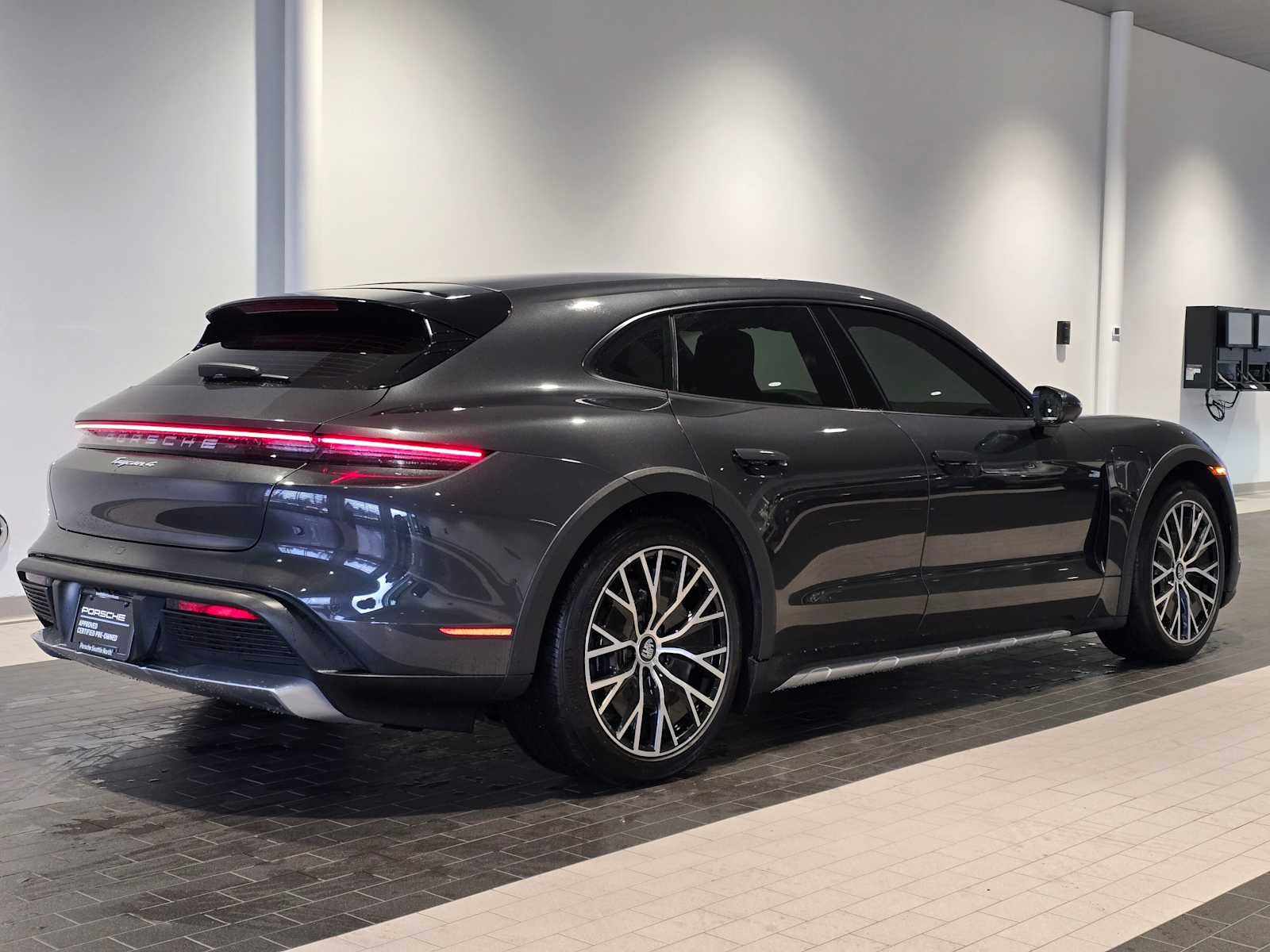 2022 Porsche Taycan 4