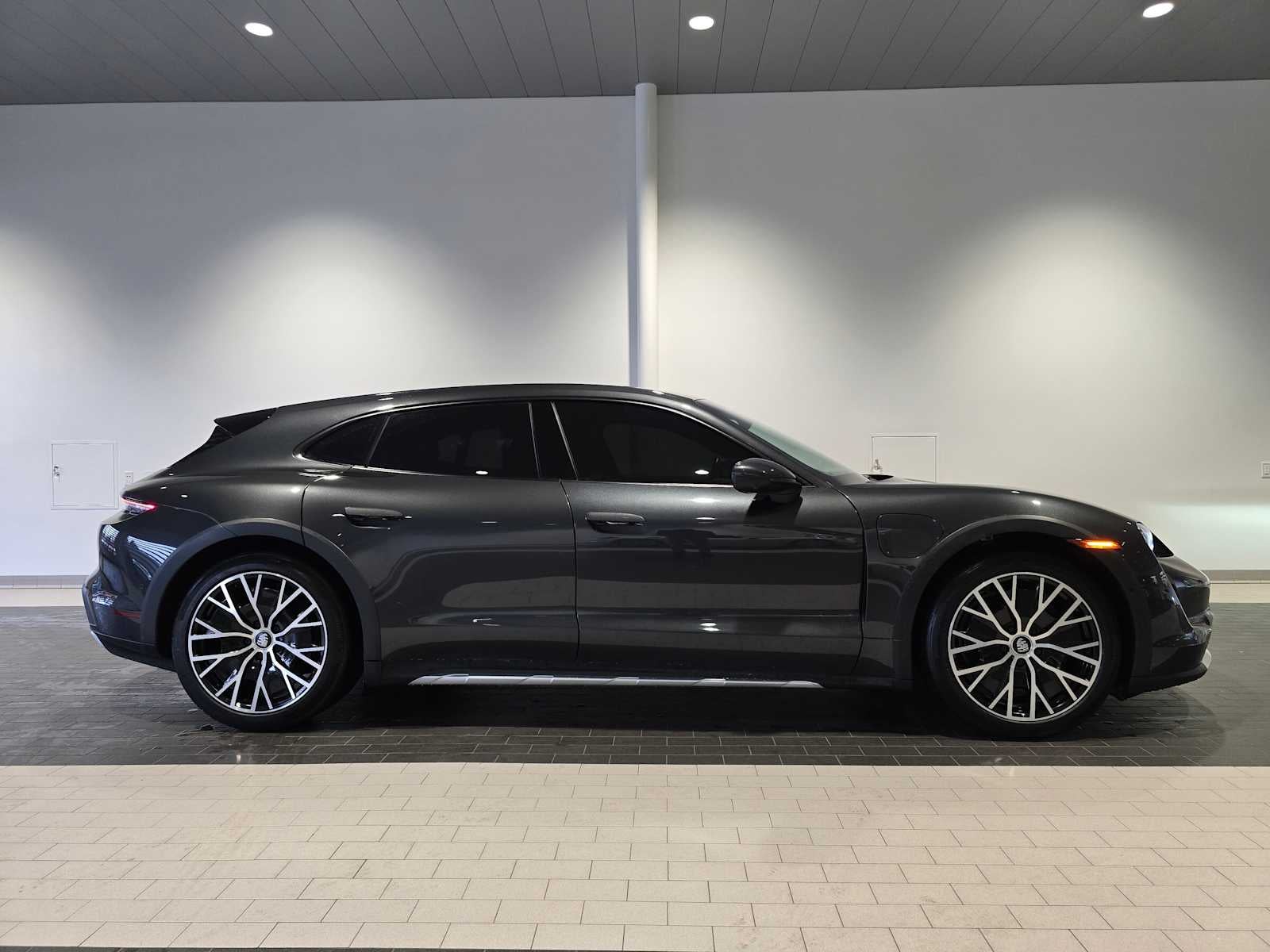 2022 Porsche Taycan 4