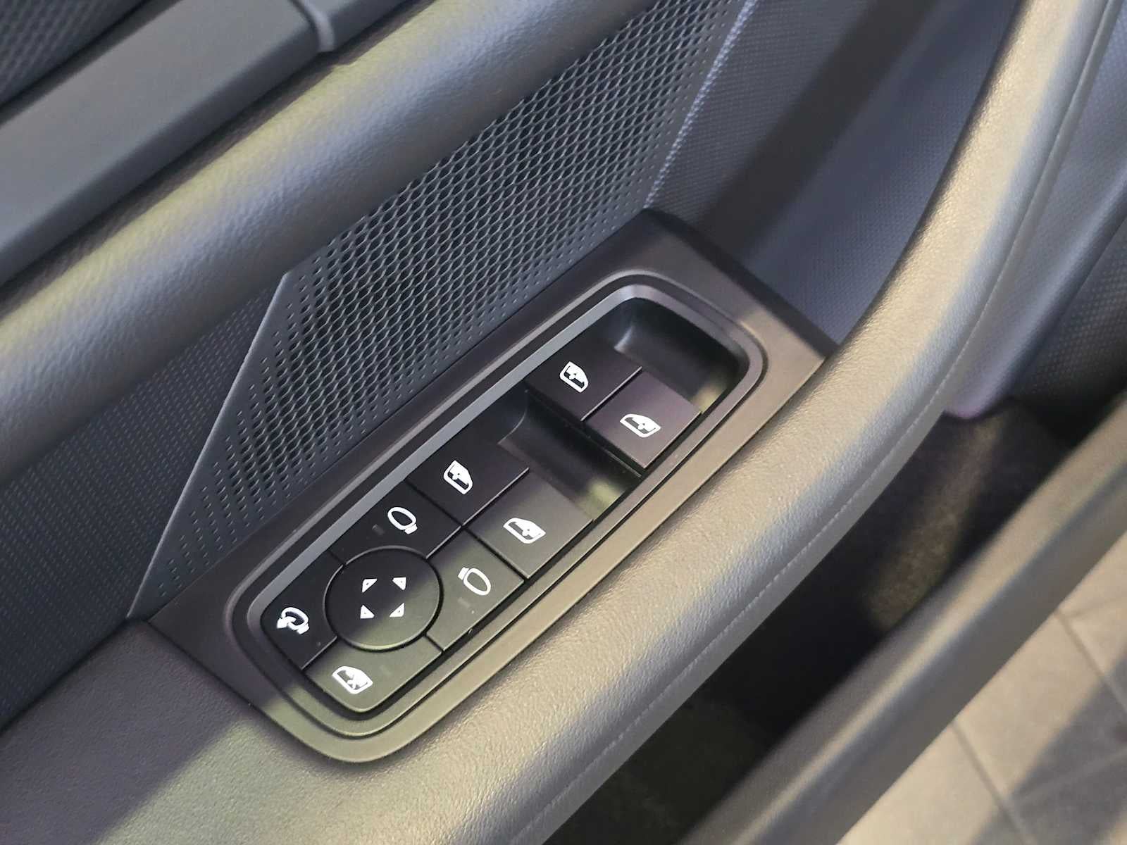 2023 Porsche Taycan 4S