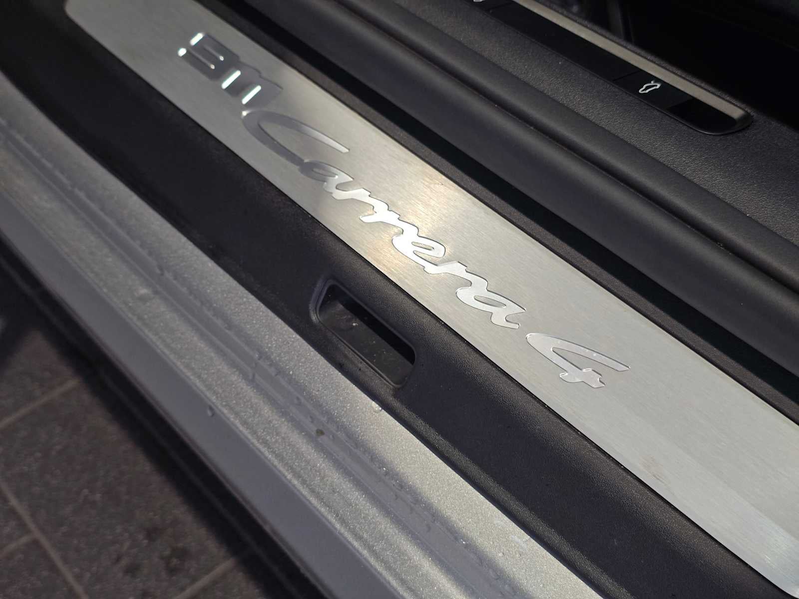 2022 Porsche 911 911 Carrera 4 Cabriolet
