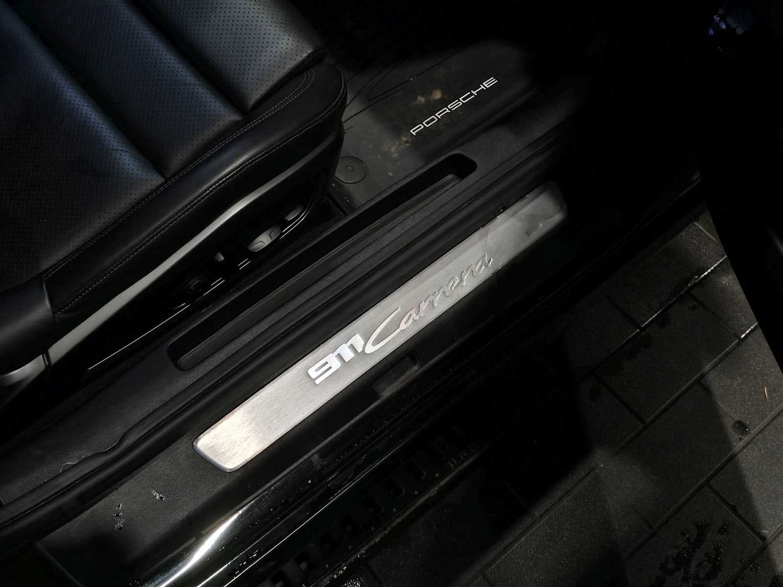 2020 Porsche 911 Carrera