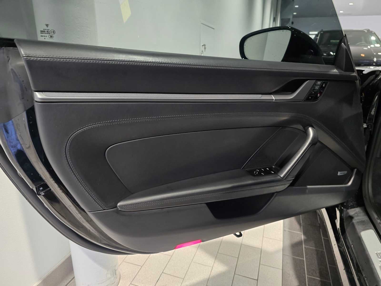 2020 Porsche 911 Carrera