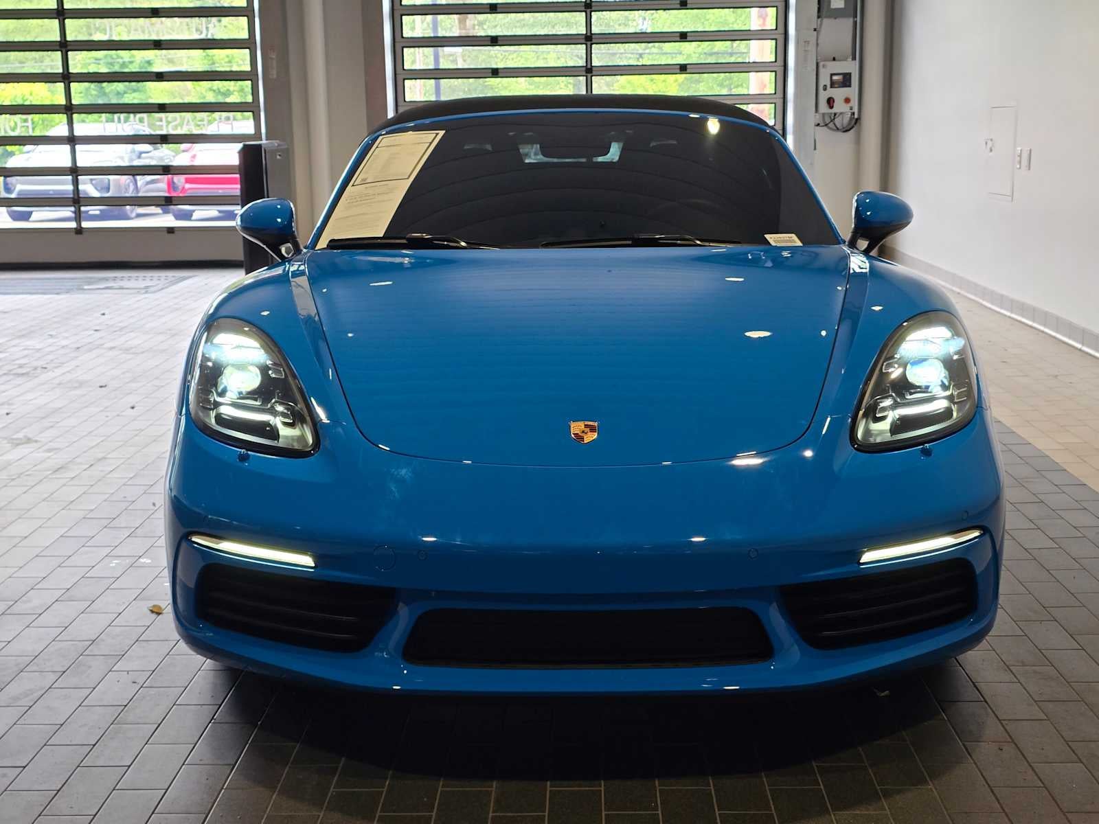 2025 Porsche 718 Boxster S