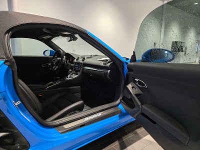 2024 Porsche 718 Boxster S
