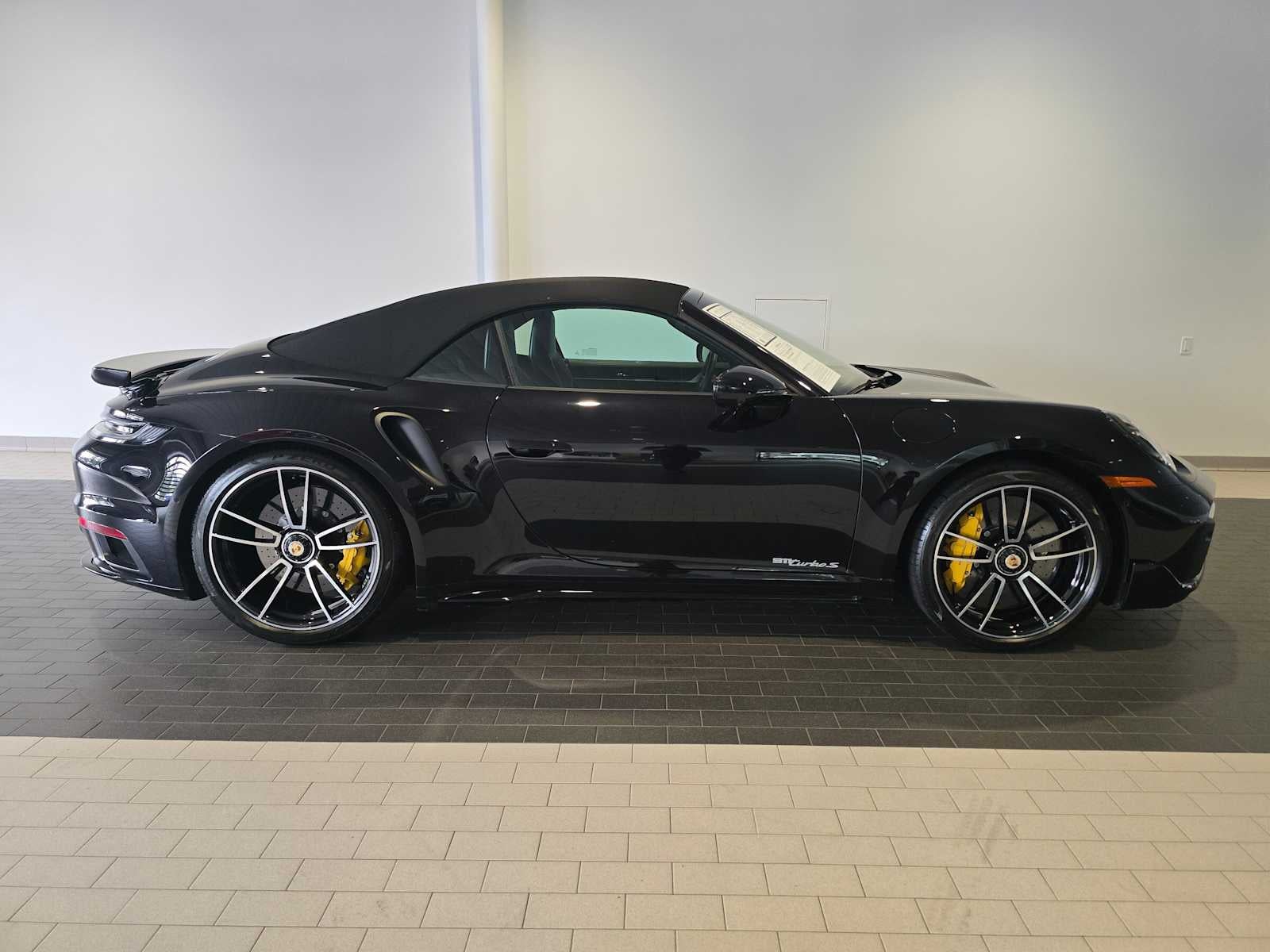 2025 Porsche 911 911 Turbo S Cabriolet