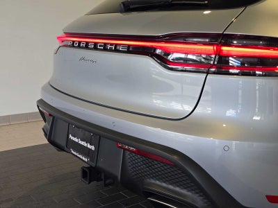 2025 Porsche Macan Base