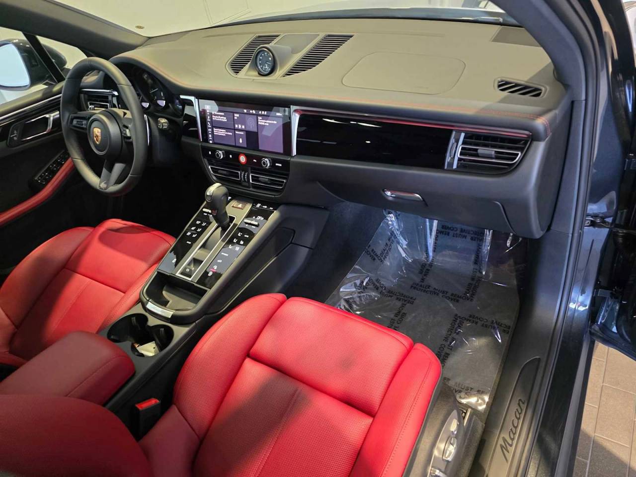 2026 Porsche Macan Macan