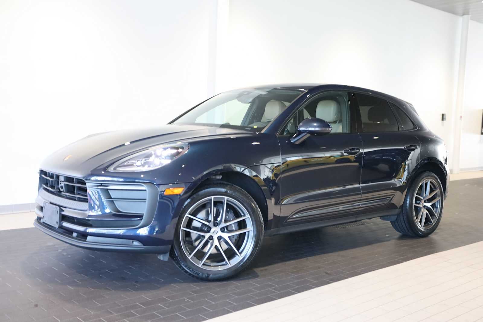 2023 Porsche Macan Macan