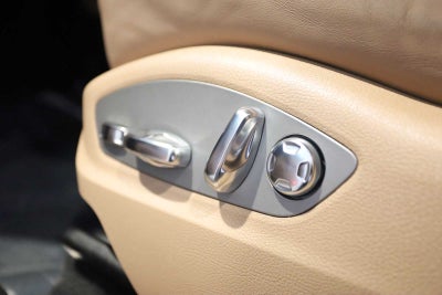 2023 Porsche Macan Macan