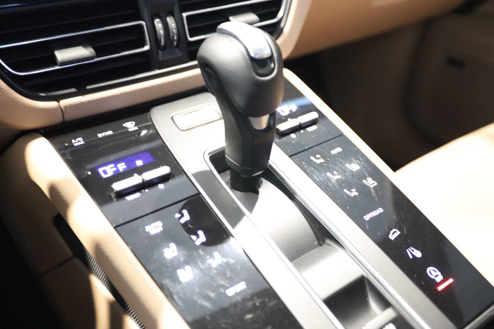 2023 Porsche Macan Macan