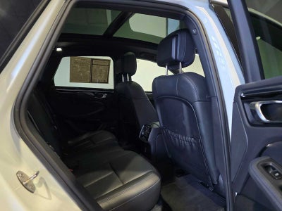 2023 Porsche Macan T