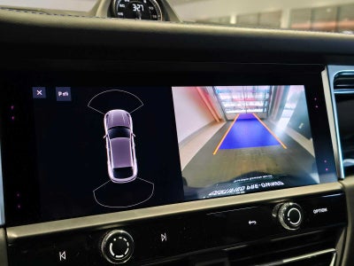 2023 Porsche Macan T