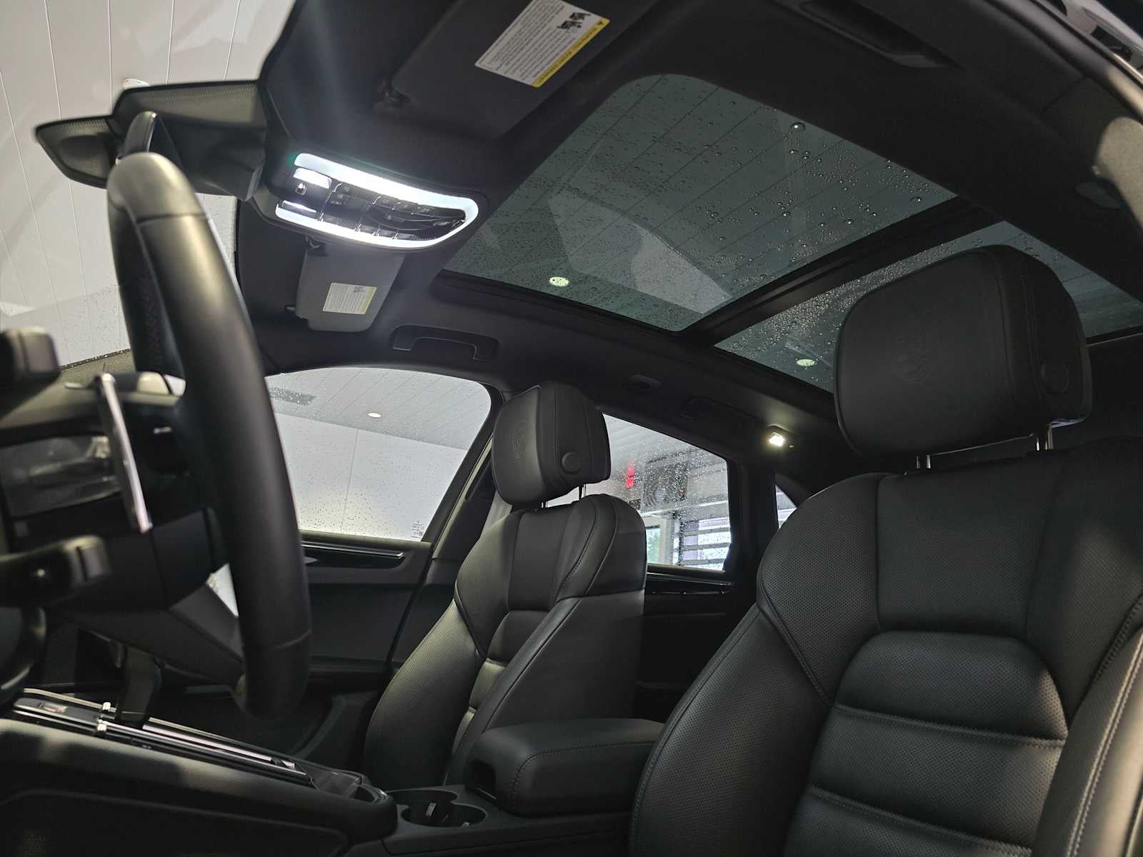 2025 Porsche Macan T