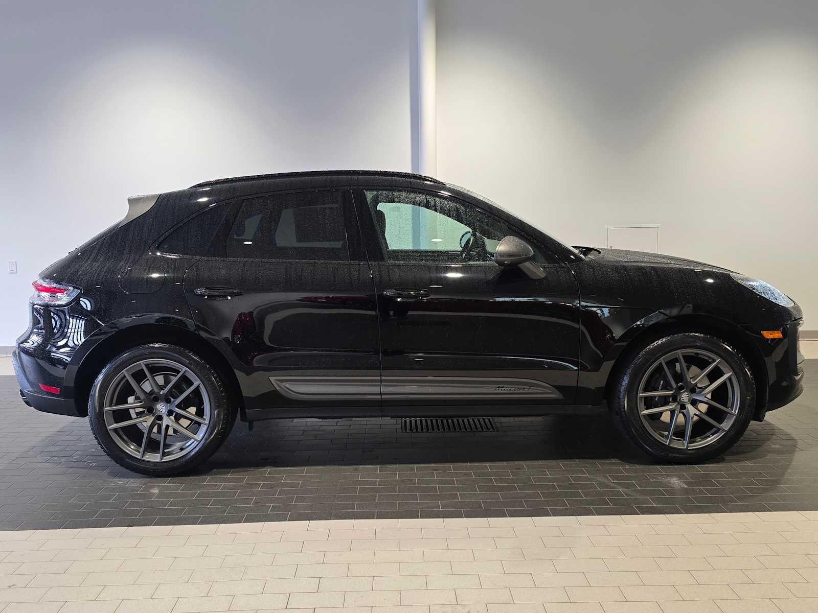 2025 Porsche Macan T