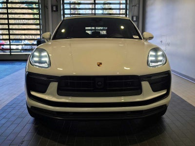 2025 Porsche Macan Base