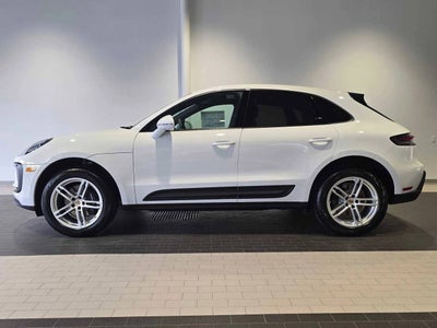 2025 Porsche Macan Base