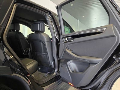 2025 Porsche Macan Macan