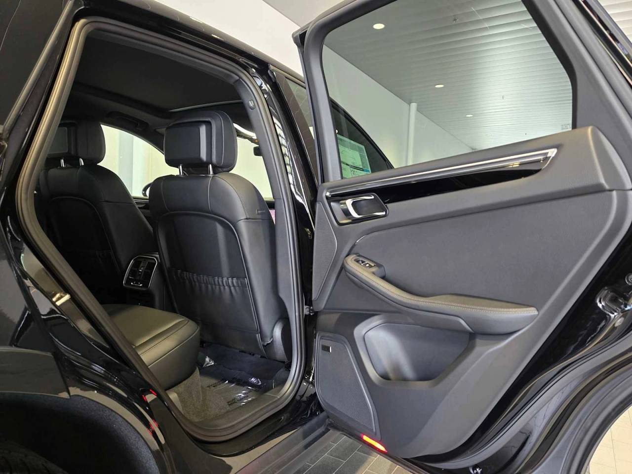 2025 Porsche Macan Macan