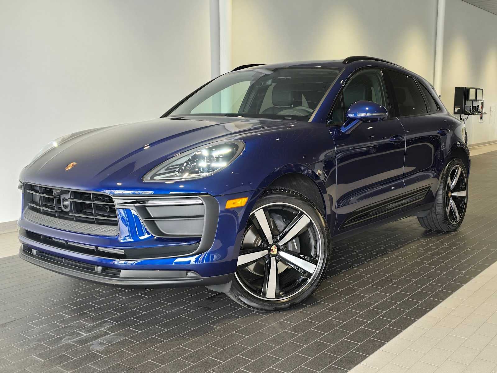 2024 Porsche Macan Base