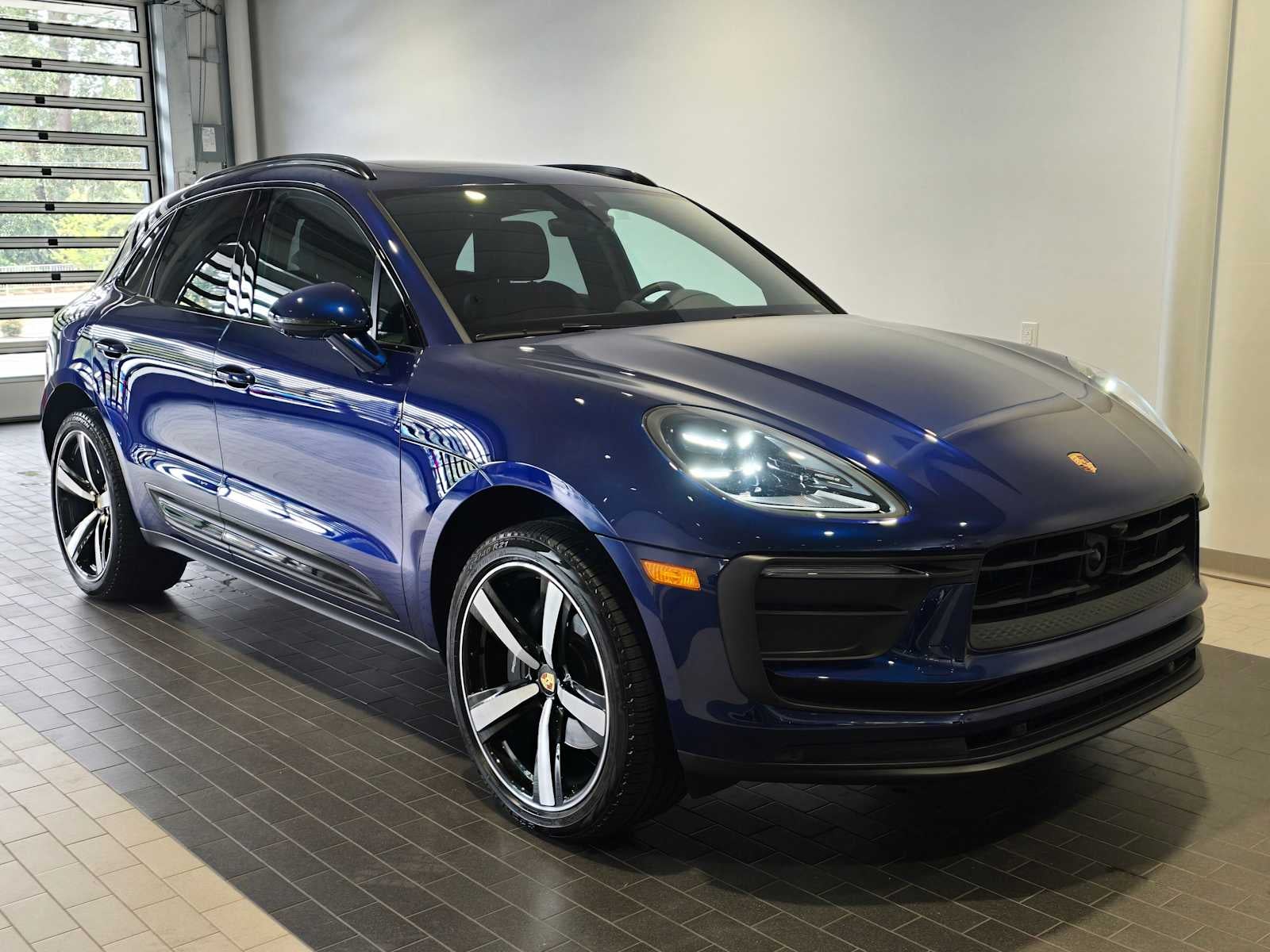 2024 Porsche Macan Base