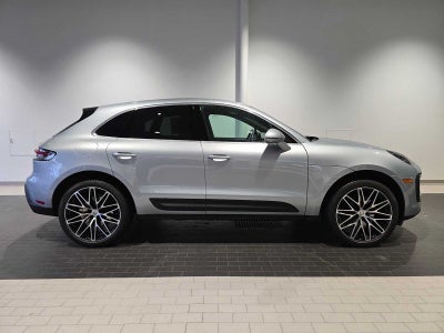 2025 Porsche Macan Base