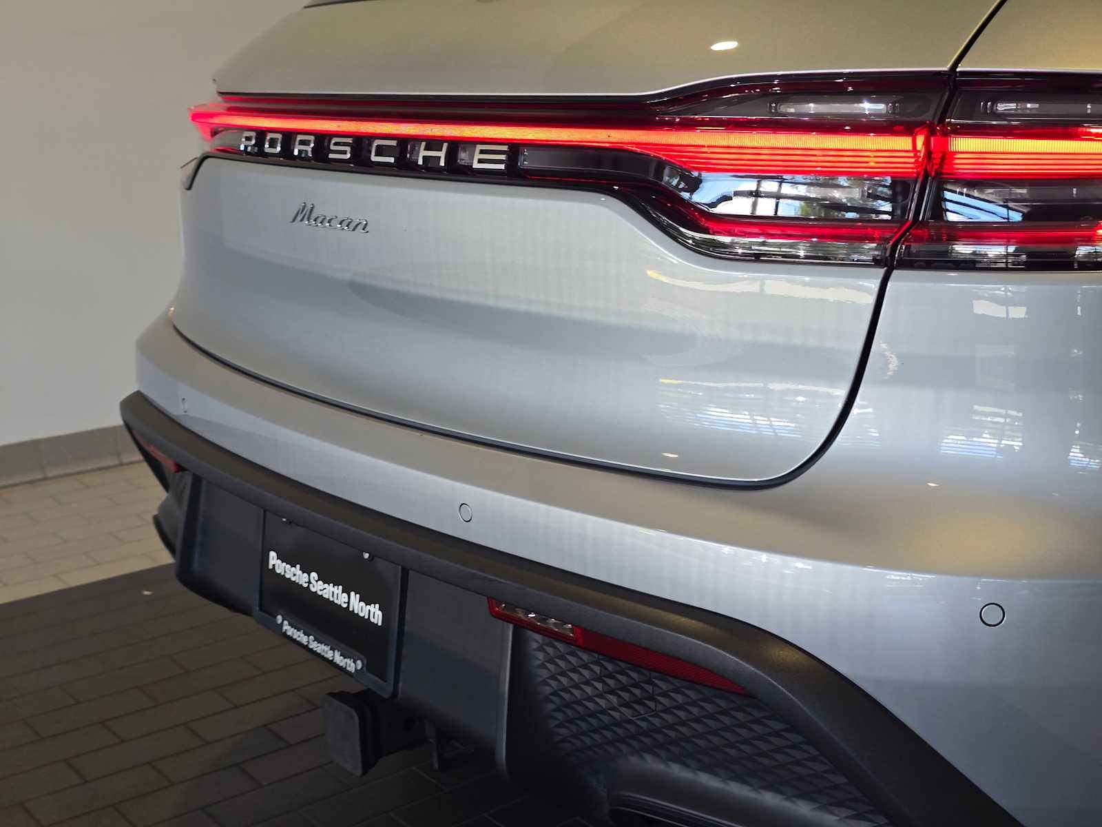 2025 Porsche Macan Macan