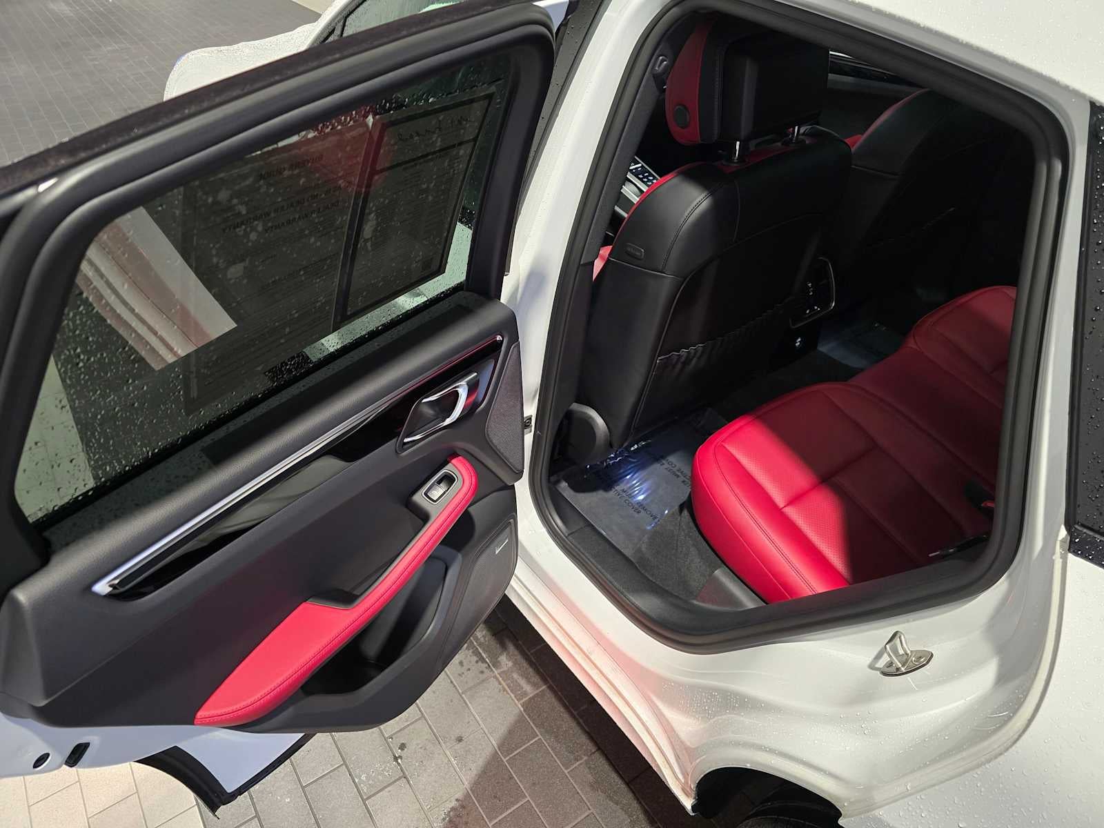 2024 Porsche Macan Base