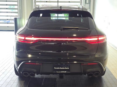 2025 Porsche Macan Base